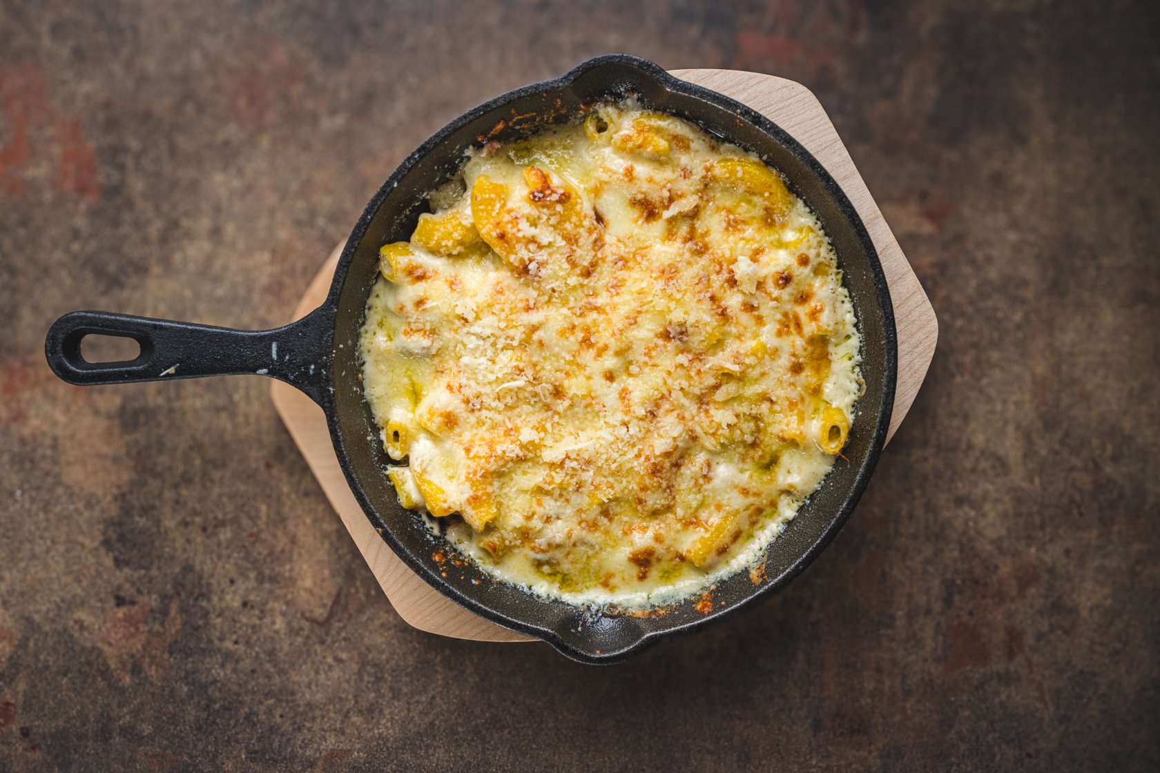 Chicken pasta with bacon and mozzarella ( 280 g )