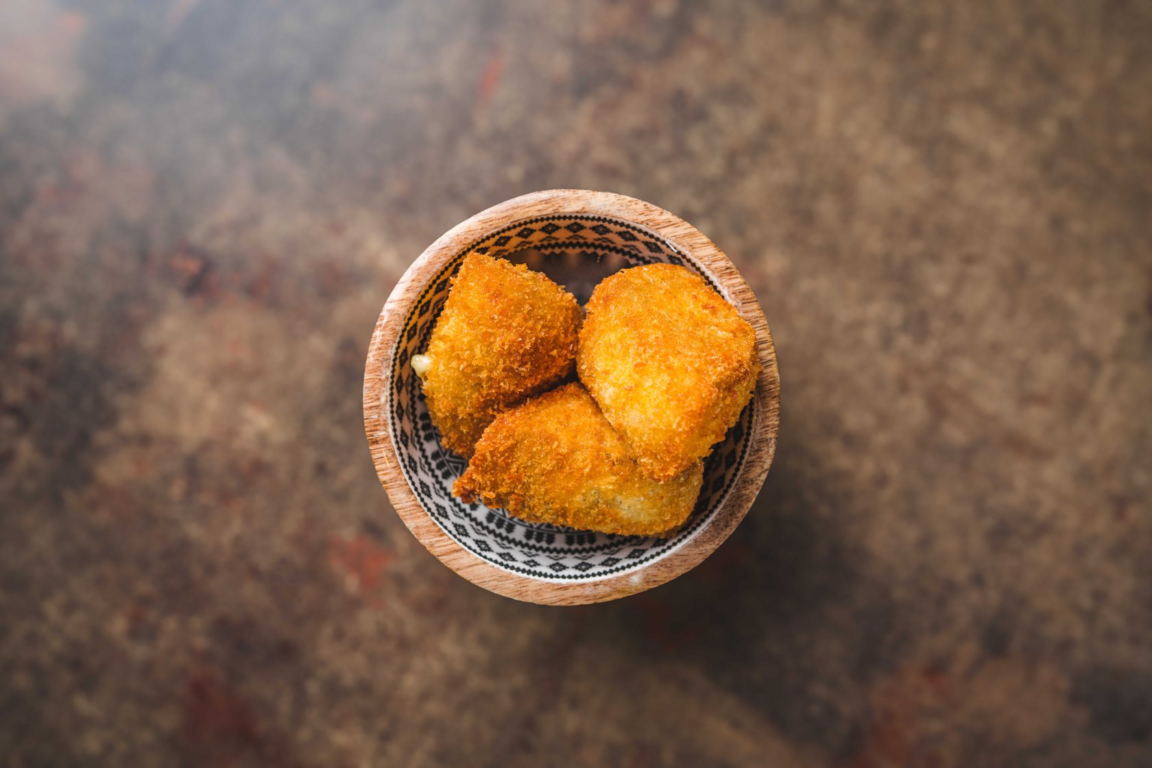 Breaded brie  ( 120 g )