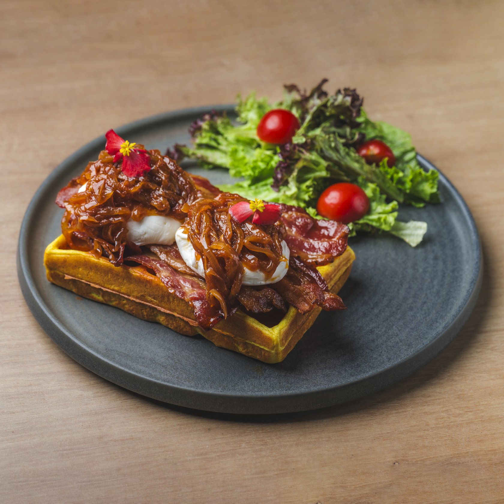 Eggswich with bacon ( 240 g )