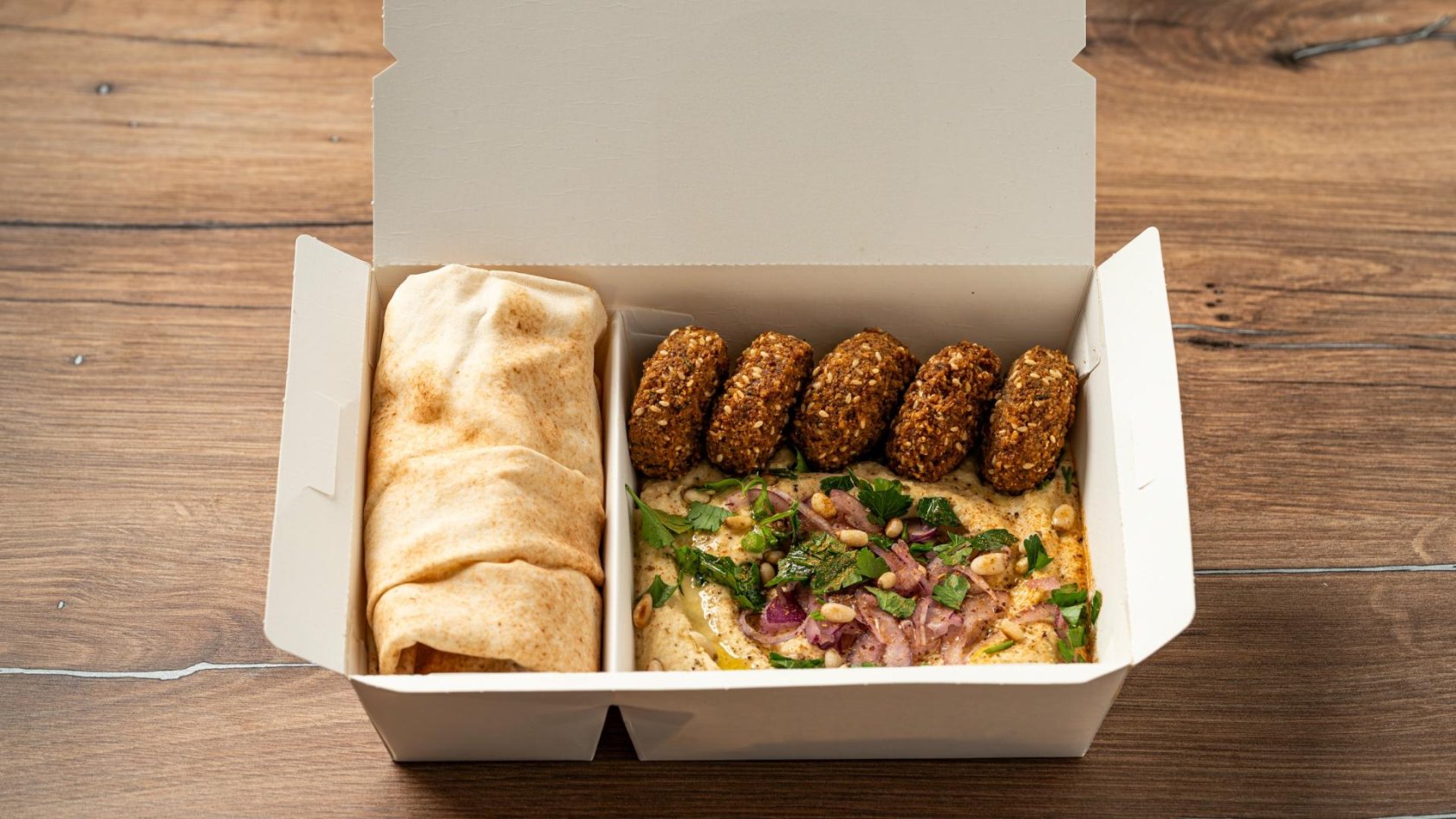 Hummus &amp; Falafel Box (de post) - 350g
